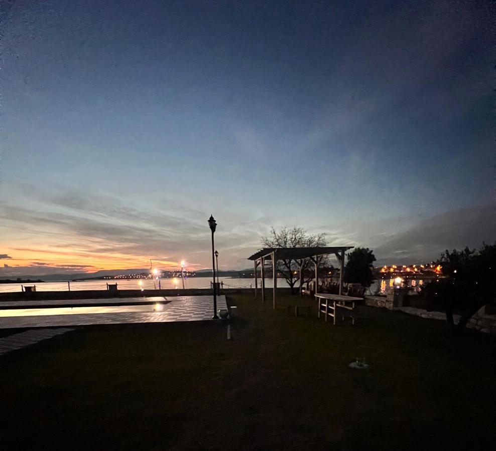 Lavantali Konak Otel Restoran Seferihisar Bagian luar foto