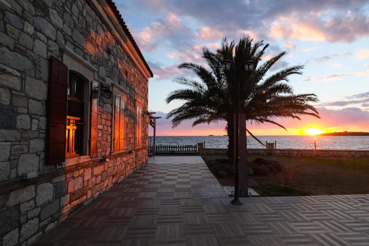 Lavantali Konak Otel Restoran Seferihisar Bagian luar foto