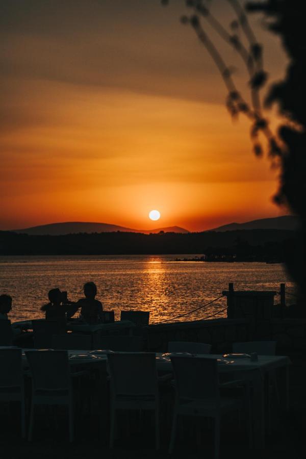 Lavantali Konak Otel Restoran Seferihisar Bagian luar foto