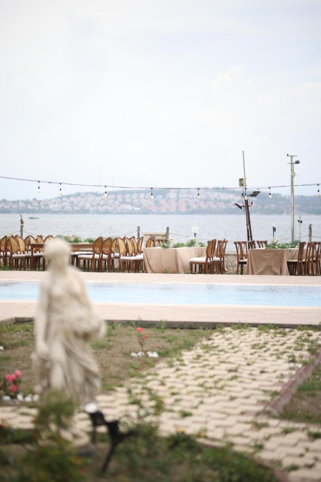 Lavantali Konak Otel Restoran Seferihisar Bagian luar foto