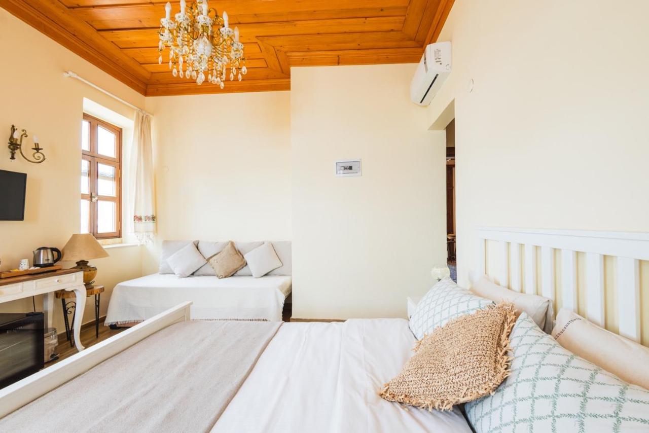 Lavantali Konak Otel Restoran Seferihisar Bagian luar foto