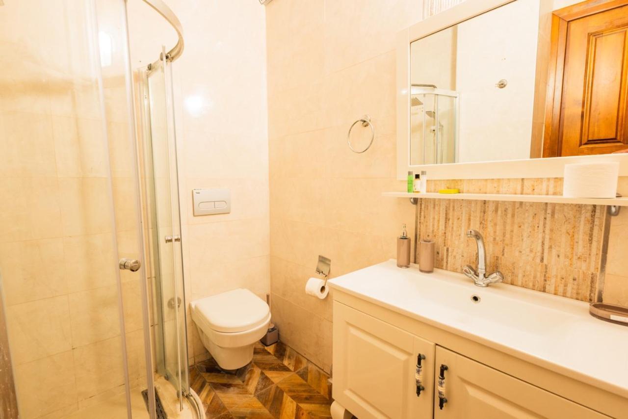 Lavantali Konak Otel Restoran Seferihisar Bagian luar foto