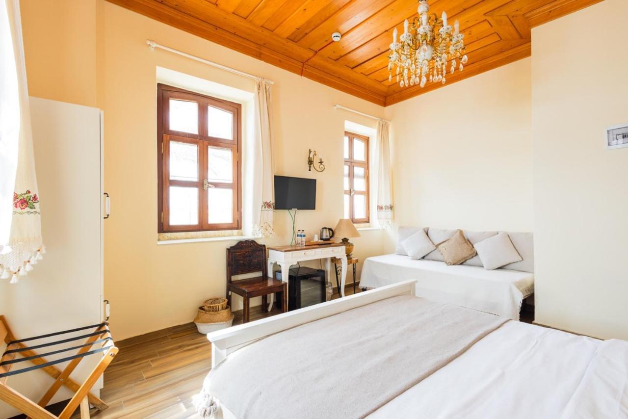Lavantali Konak Otel Restoran Seferihisar Bagian luar foto
