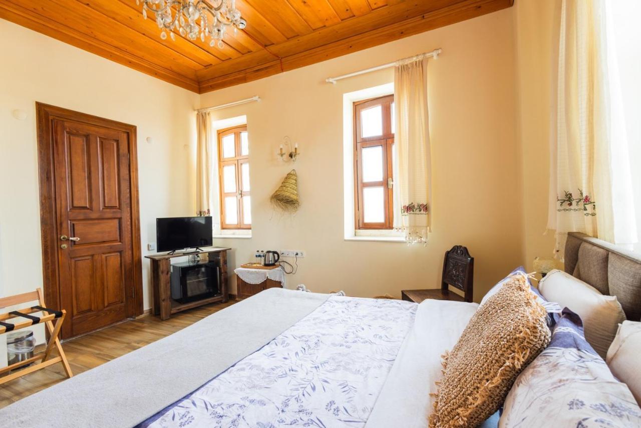 Lavantali Konak Otel Restoran Seferihisar Bagian luar foto