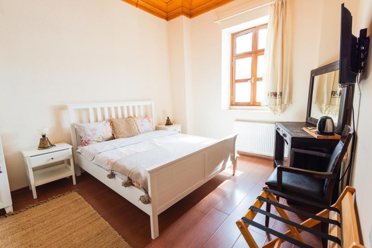 Lavantali Konak Otel Restoran Seferihisar Bagian luar foto